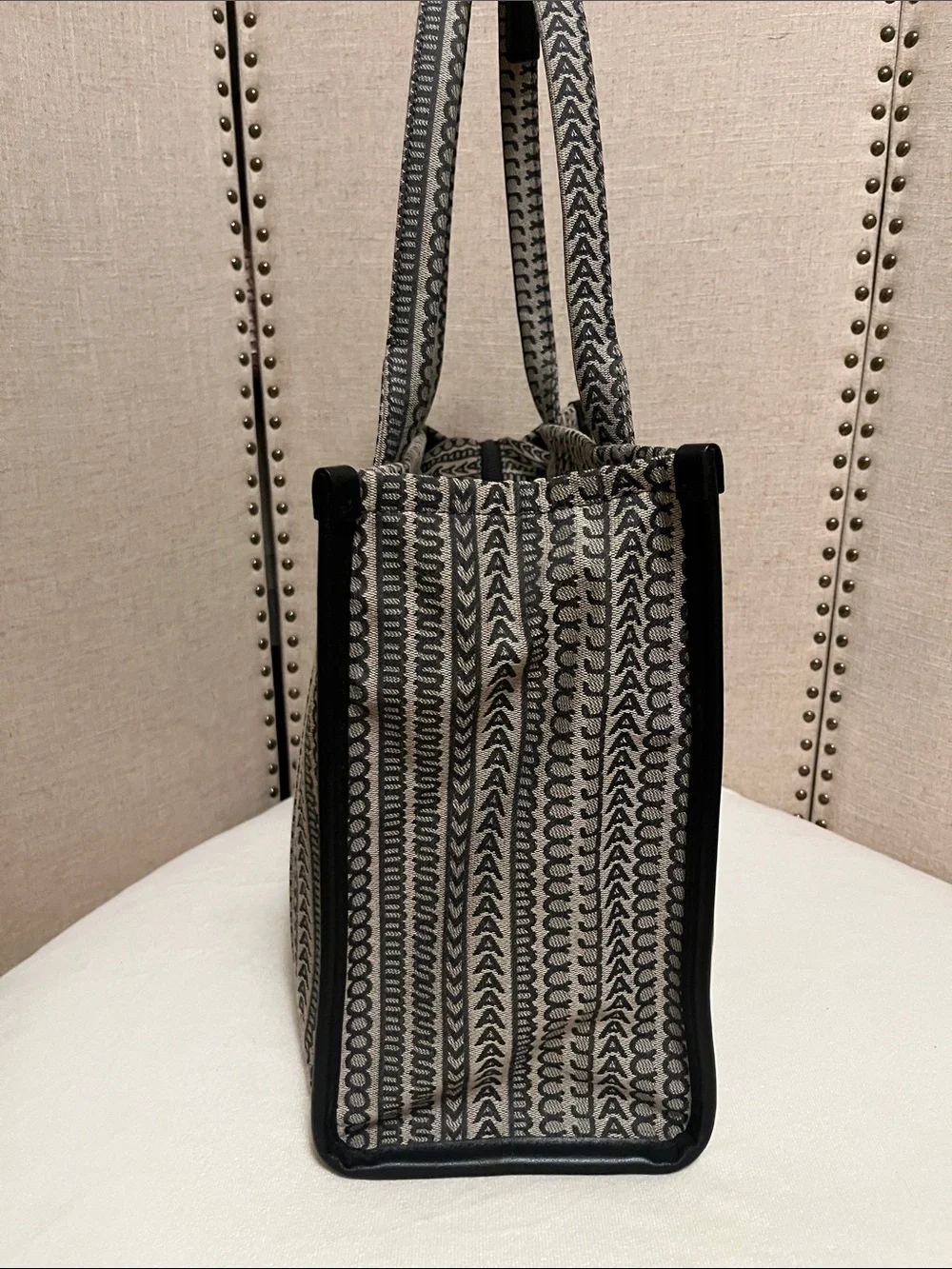 Marc Jacobs Large Jacquard Monogram Tote - Picture 15 of 16